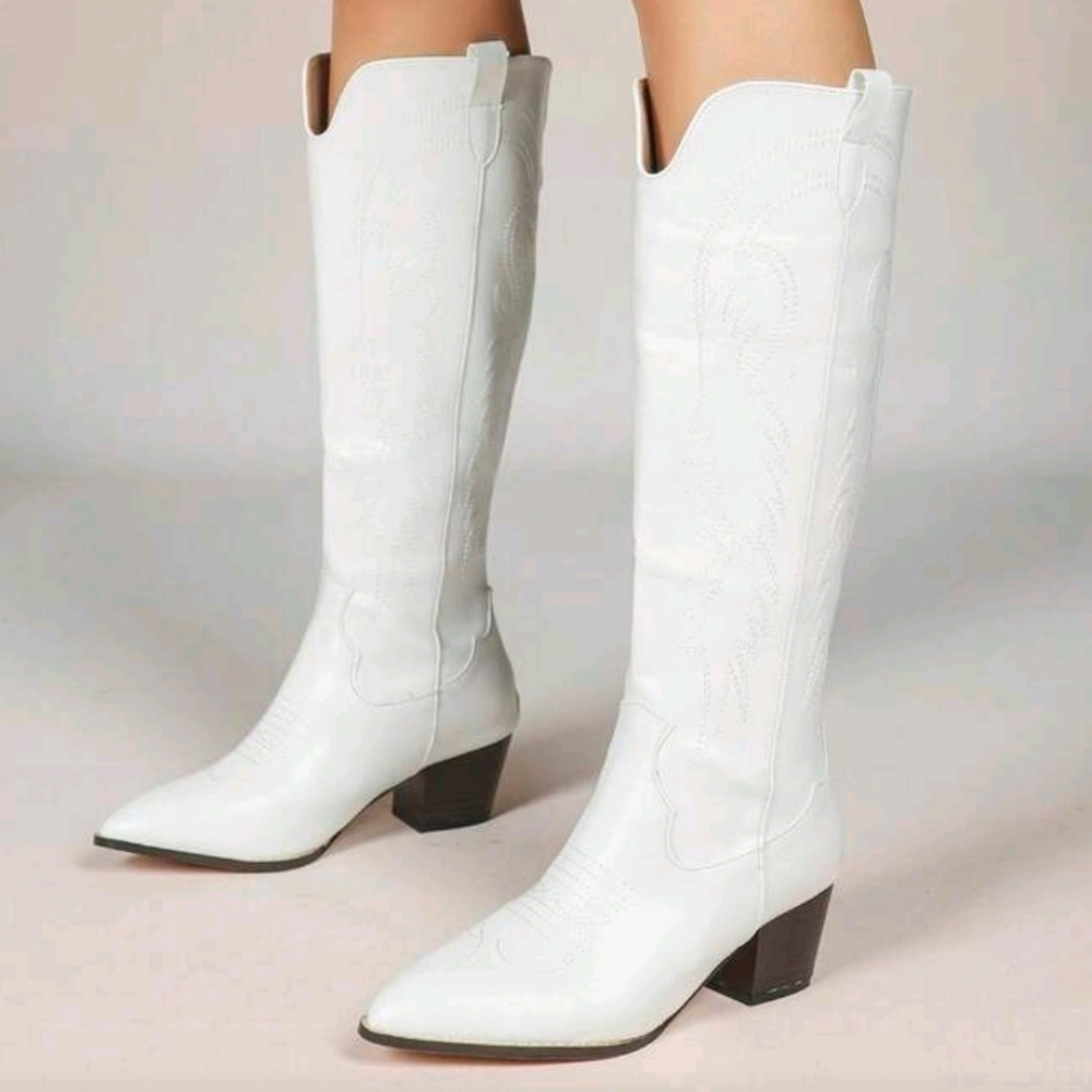 Elegant White Women's Cowboy Boots